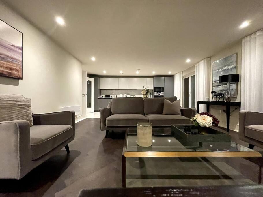 Апартаменты 2Br Urban Vista Retreat Chcl F7 Чигуэлл Экстерьер фото